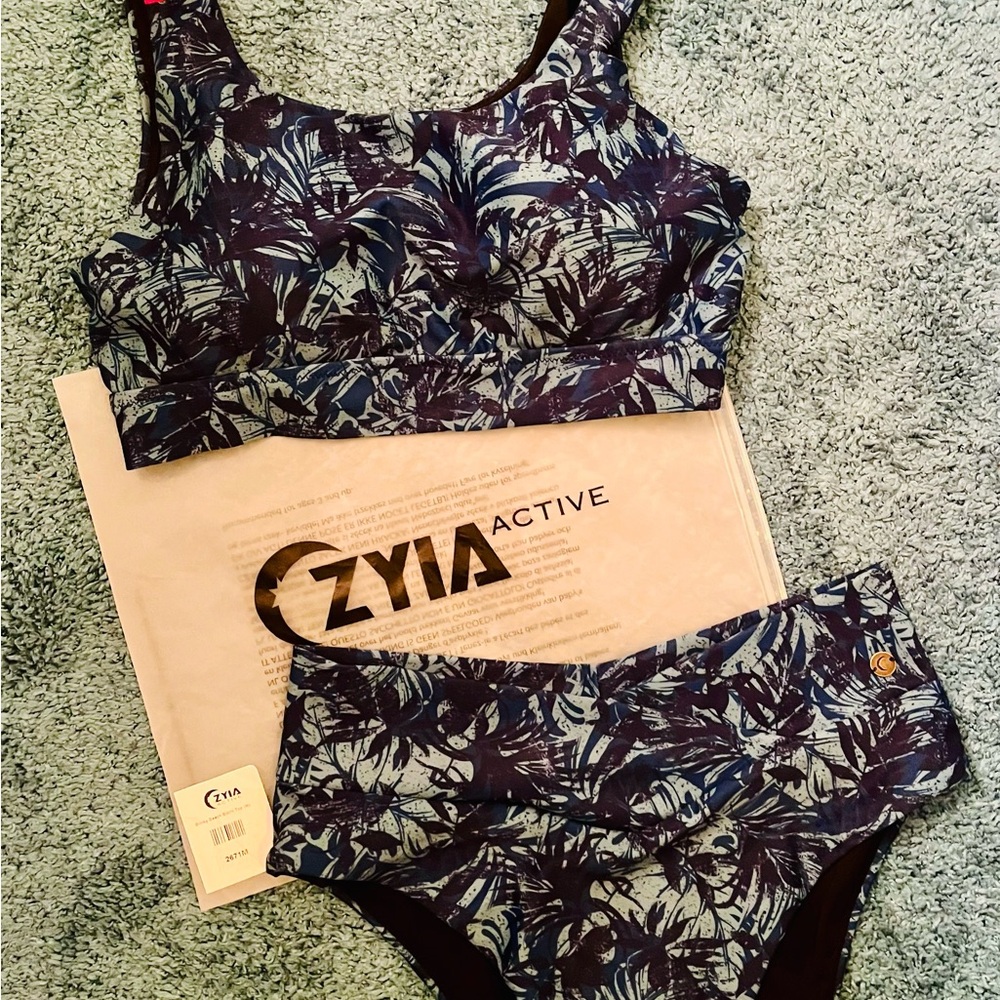 Zyia bikini swimsuit set, Size Medium